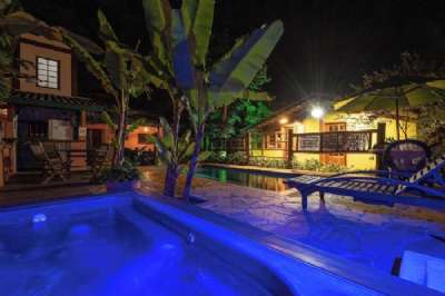 Propriedade Pousada Atiaia Piscina.jpg